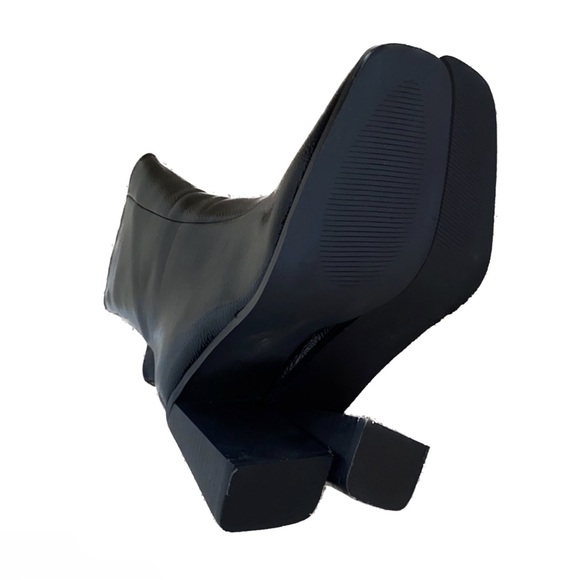 Nasty Gal Patent Leather Ankle Booties - EUC - Picture 4 of 5